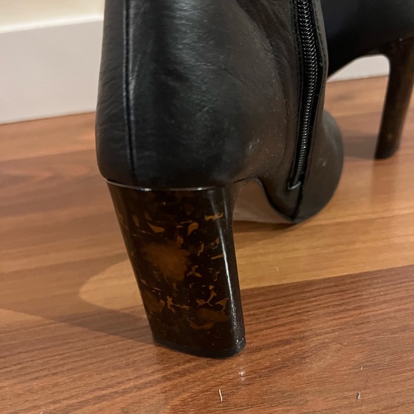 TOPSHOP Black Leather Ankle Boots w Acetate Heel - Picture 3 of 5